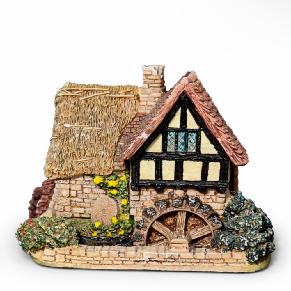 Lilliput Lane Miniature Cottage Figurine